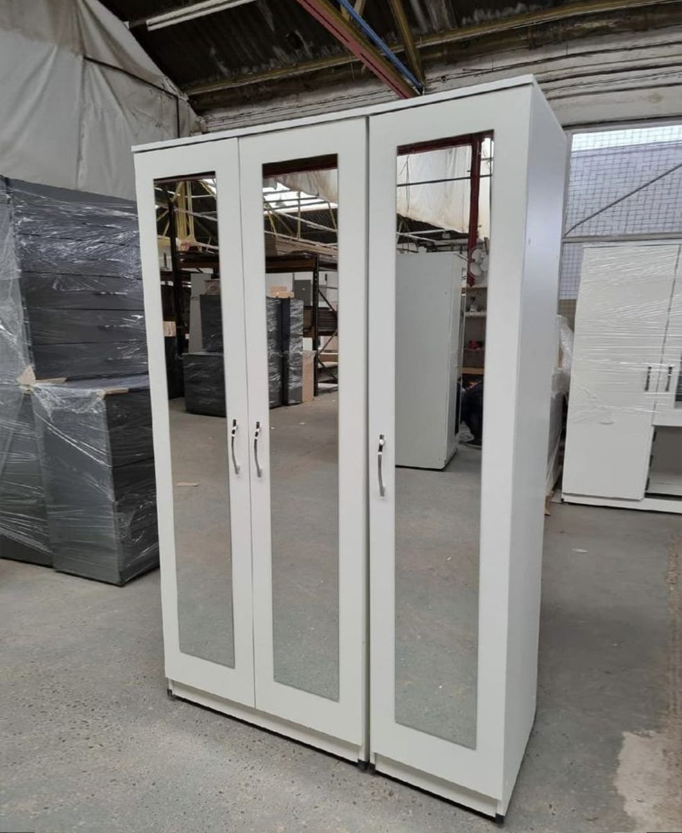 3 Door Black Wardrobes 3 Elegant 3 door mirrored wardrobe
