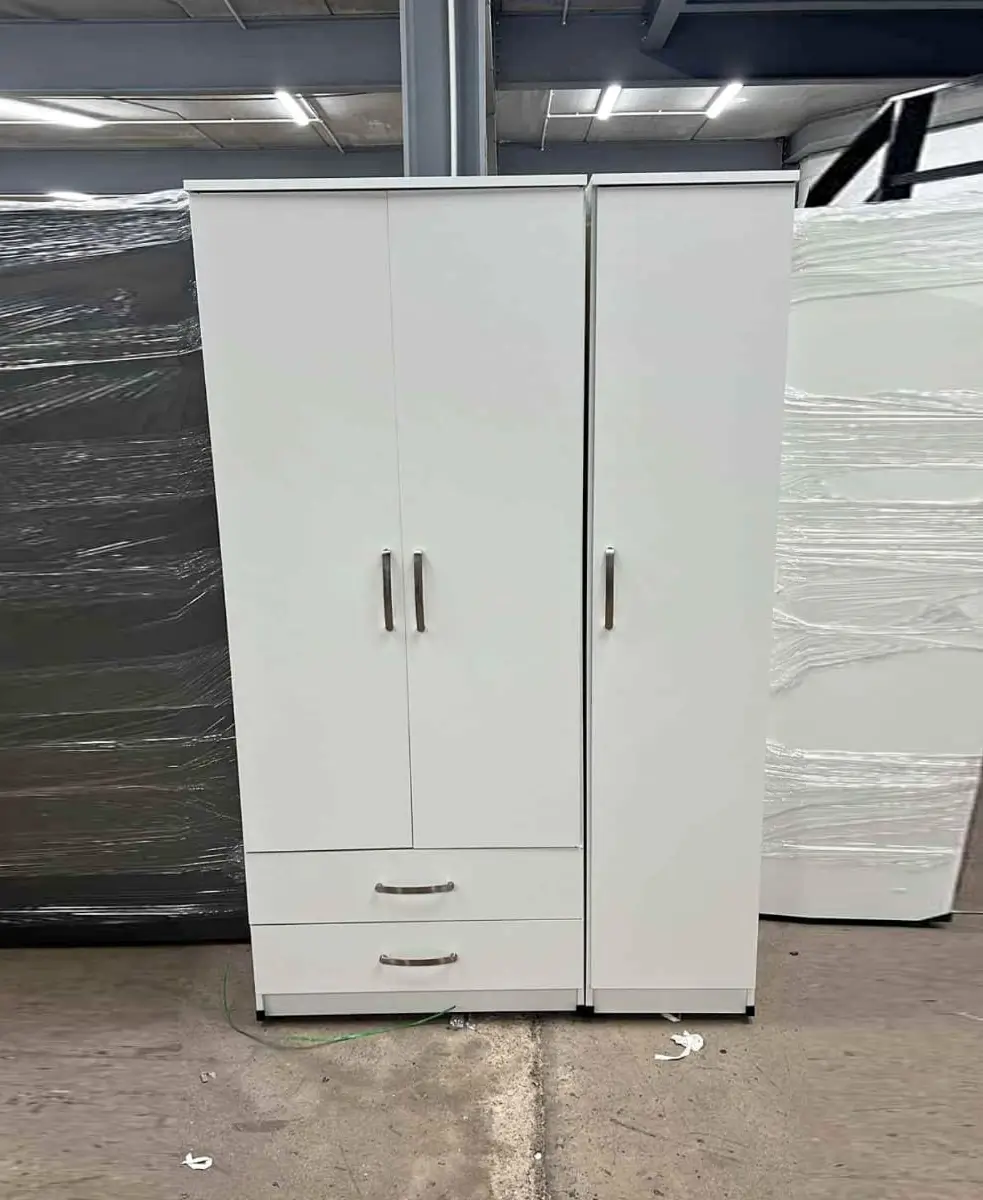 Elegant 3 door wardrobe with 2 Drawers 1 Elegant 3 door wardrobe with 2 Drawers